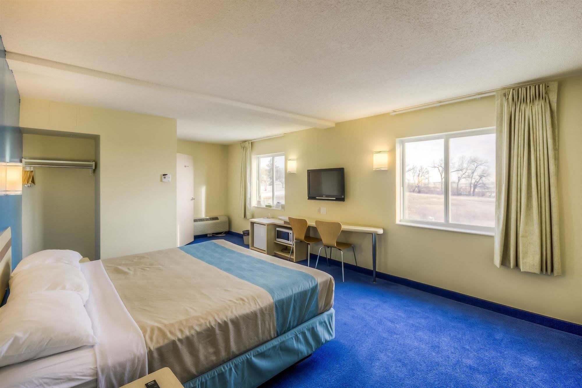 Motel 6-Estevan, SK Exterior foto
